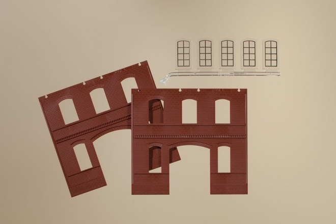 2391C walls in red, industrial window L<br /><a href='images/pictures/Auhagen/80523.jpg' target='_blank'>Full size image</a>